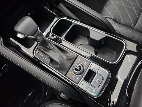 Used 2024 Kia Telluride EX X-Line AWD/4WD image 38