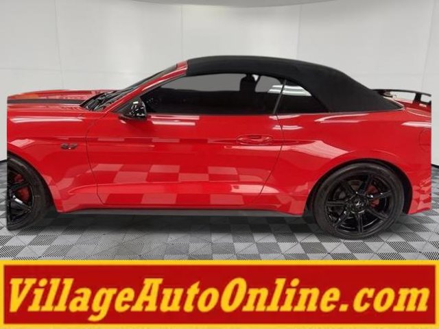 Used 2015 Ford Mustang Convertible RWD image 9