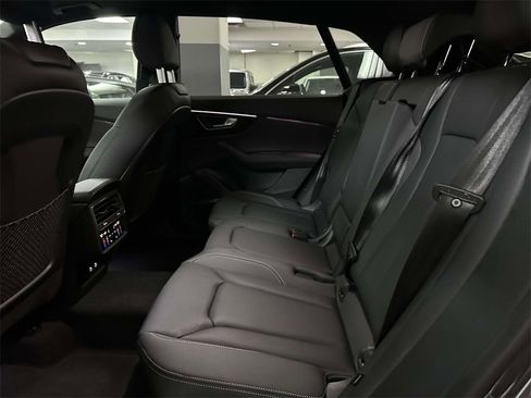 Used 2025 Audi Q8 Premium Plus w/ Premium Plus Package image 12