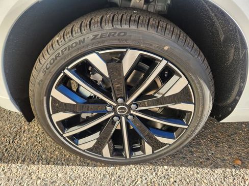 New 2026 Volvo XC60 T8 Ultra w/ Protection Package Premier image 19