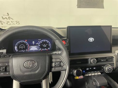 New 2026 Toyota 4Runner TRD Off-Road Premium AWD/4WD image 16