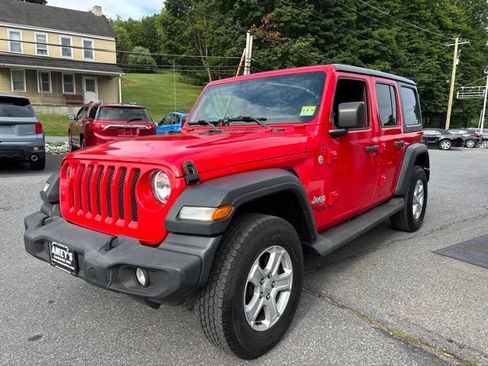 Used 2019 Jeep Wrangler Unlimited Sport S AWD/4WD image 3