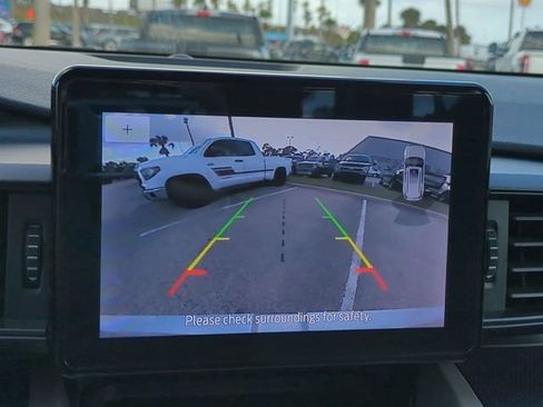 Certified 2023 Ford Explorer 2WD image 20