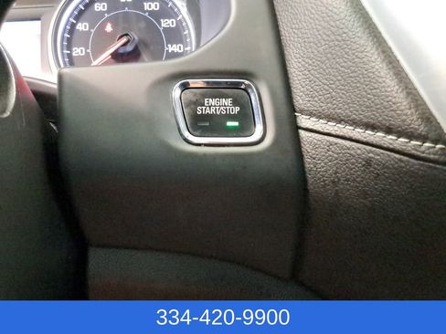 Used 2023 GMC Acadia SLT image 23