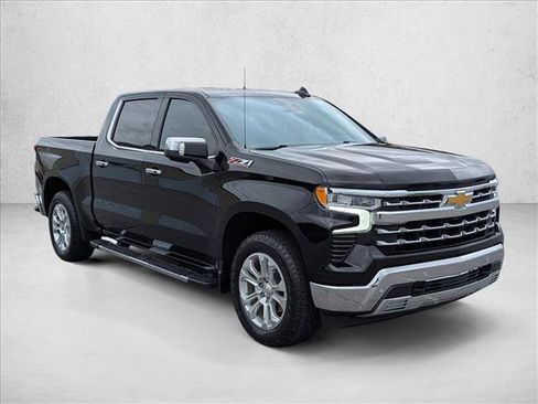 Used 2023 Chevrolet Silverado 1500 LTZ w/ LTZ Premium Package AWD/4WD image 2