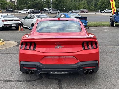 Used 2025 Ford Mustang GT Premium RWD image 4
