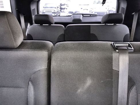 Used 2023 Chevrolet Traverse LT image 22