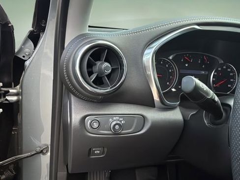 Used 2023 Chevrolet Blazer LT w/ LPO, Black Grille Bar Package image 21