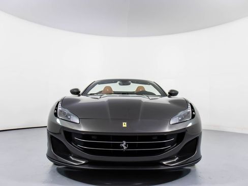 Certified 2019 Ferrari Portofino image 11