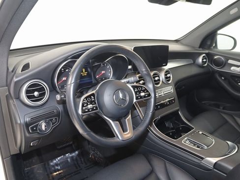 Used 2022 Mercedes-Benz GLC 300 4MATIC w/ Driver Assistance Package image 28