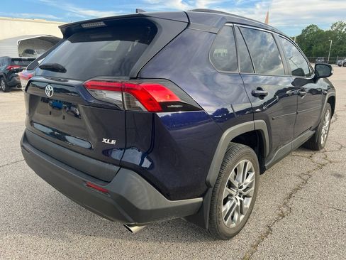 Used 2023 Toyota RAV4 XLE Premium FWD image 4