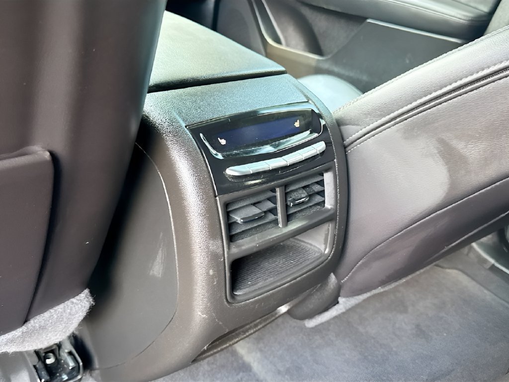Used 2024 Cadillac XT5 Sportv w/ Technology Package AWD/4WD image 25