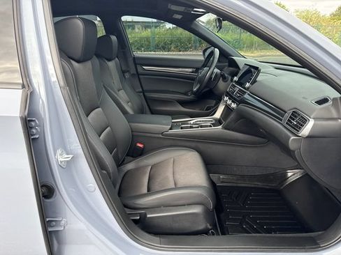 Used 2022 Honda Accord Sport image 10