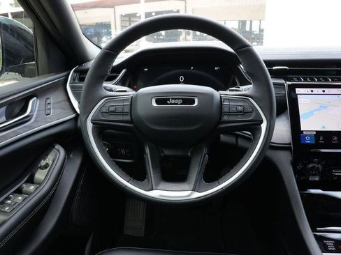 New 2025 Jeep Grand Cherokee Limited image 7