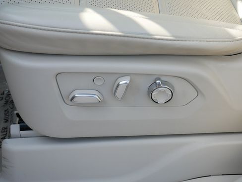 Certified 2024 Cadillac Escalade Sport Platinum w/ LPO, ONYX Package AWD/4WD image 19