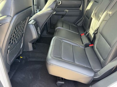 New 2026 Ford Bronco Badlands image 10