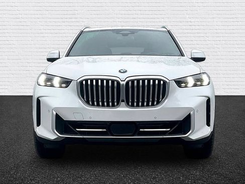 Used 2024 BMW X5 xDrive40i w/ Parking Assistance Package AWD/4WD image 2
