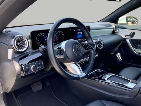 Used 2025 Mercedes-Benz CLA 250 image 17