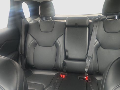 Used 2021 Jeep Cherokee Latitude Lux w/ Comfort/Convenience Group image 18