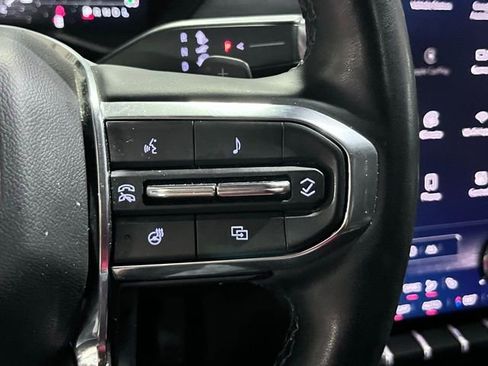 Used 2024 GMC Acadia Elevation FWD image 28