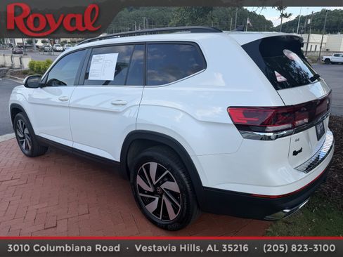 Certified 2026 Volkswagen Atlas SE w/ Panoramic Sunroof Package FWD image 6