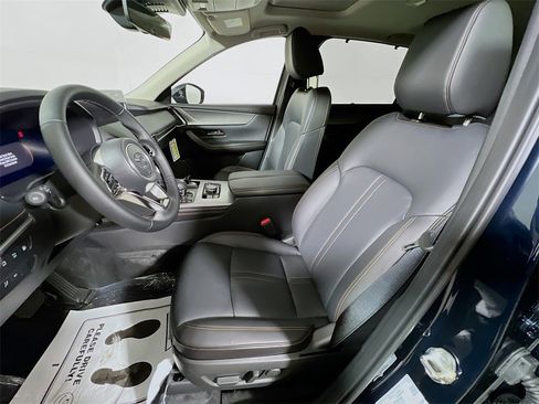 New 2026 MAZDA CX-90 Plug-In Hybrid w/ Preferred image 17