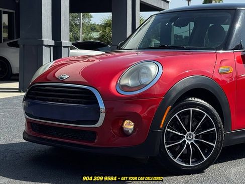 Used 2017 MINI Cooper 2-Door Hardtop FWD image 2