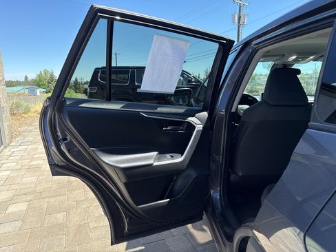 Used 2024 Toyota RAV4 XLE image 10