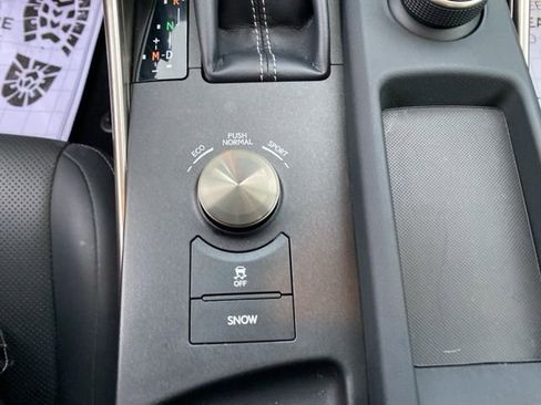 Used 2018 Lexus IS 300 image 27