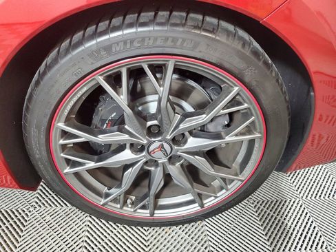 Used 2024 Chevrolet Corvette Stingray Premium Conv w/ Z51 Performance Package RWD image 9