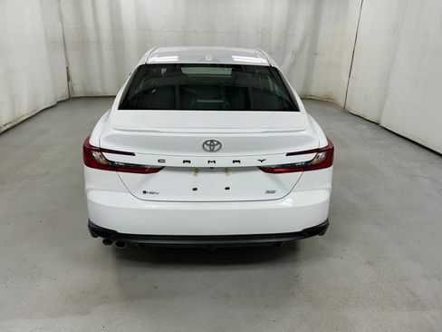 Used 2026 Toyota Camry SE w/ Convenience Package FWD image 6