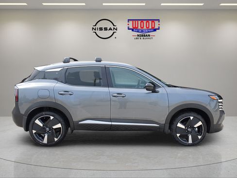 Certified 2026 Nissan Kicks SR w/ Cold Weather Package AWD/4WD image 2
