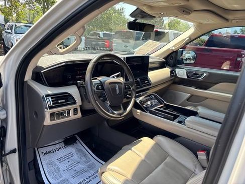 Used 2022 Lincoln Navigator Reserve AWD/4WD image 10