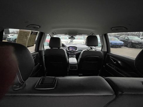 Used 2023 GMC Terrain SLT FWD image 23