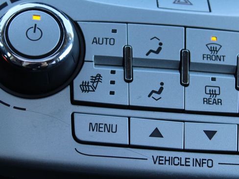 Used 2017 Chevrolet Equinox Premier w/ Enhanced Convenience Package image 36