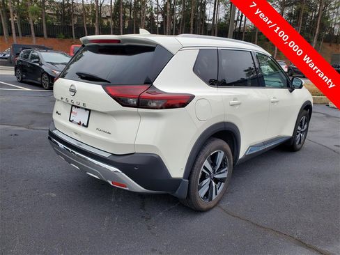 Certified 2022 Nissan Rogue Platinum w/ Head-Up Display Package image 3