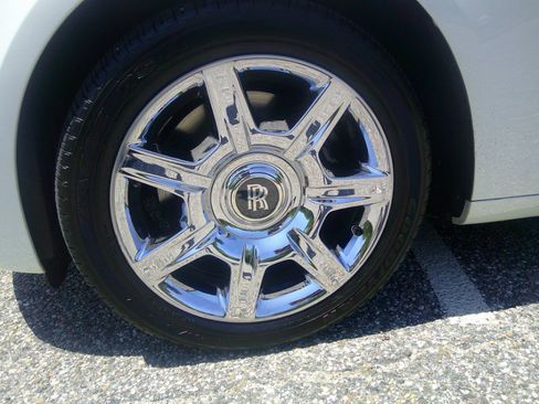 Used 2013 Rolls-Royce Ghost RWD image 56