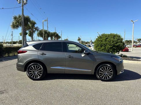Used 2025 Acura RDX SH-AWD w/ Advance Package image 5