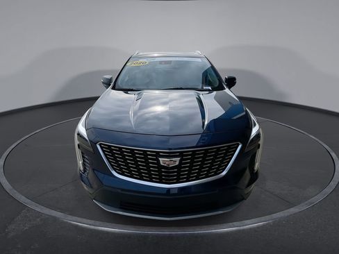 Used 2020 Cadillac XT4 Premium Luxury w/ Technology Package FWD image 3