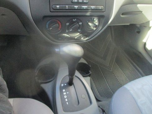 Used 2005 Ford Focus S image 29
