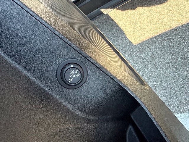 Used 2024 Chevrolet Equinox LT w/ LPO, Floor Liner Package FWD image 13