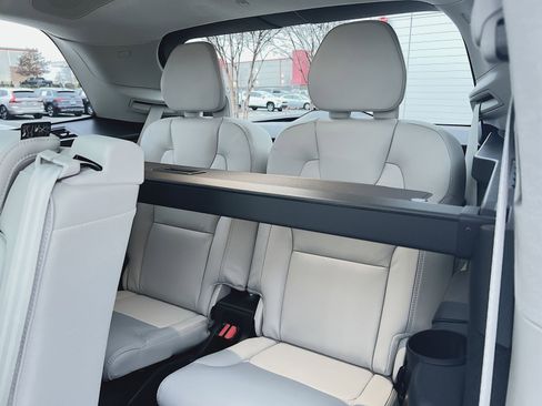 New 2026 Volvo XC90 T8 Ultra w/ Lounge Package image 26