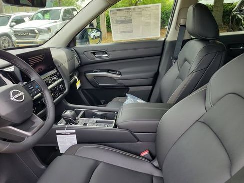 New 2026 Nissan Pathfinder SL FWD image 8