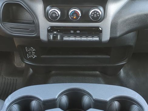 Used 2021 RAM 5500 Tradesman w/ Chrome Appearance Group image 17