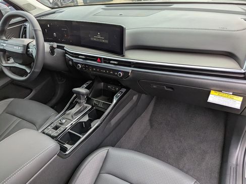 New 2026 Kia Sorento SX image 12