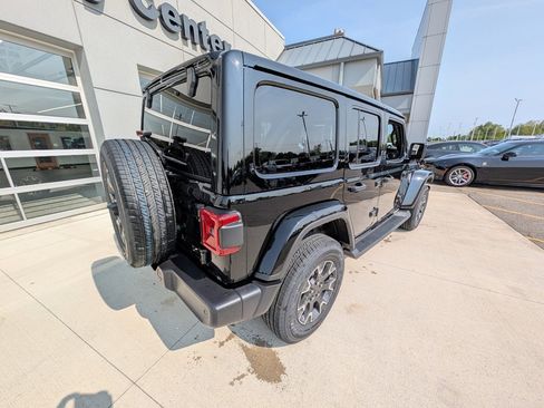 New 2025 Jeep Wrangler Sahara image 5
