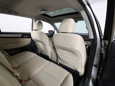 Used 2017 Subaru Outback 2.5i Premium image 20