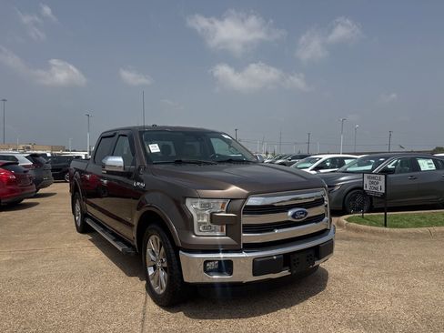 Used 2015 Ford F150 Lariat w/ Equipment Group 502A Luxury RWD image 1