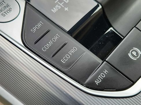 Certified 2023 BMW 430i xDrive Convertible w/ Premium Package image 26