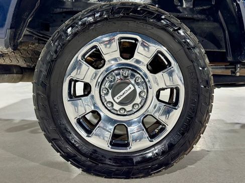 Used 2023 Ford F250 Lariat w/ Chrome Package image 34